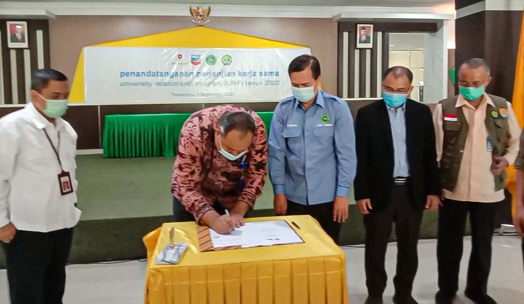 Program kemitraan ini bertujuan meningkatkan mutu pendidikan dengan mengembangkan kapasitas dosen dan mahasiswa.